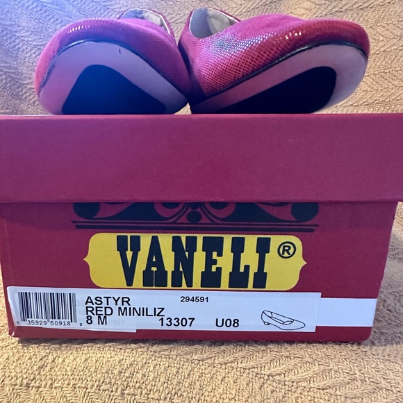 Vaneli shoes women short heels wine color Sz#8M New - Picture 3 of 13
